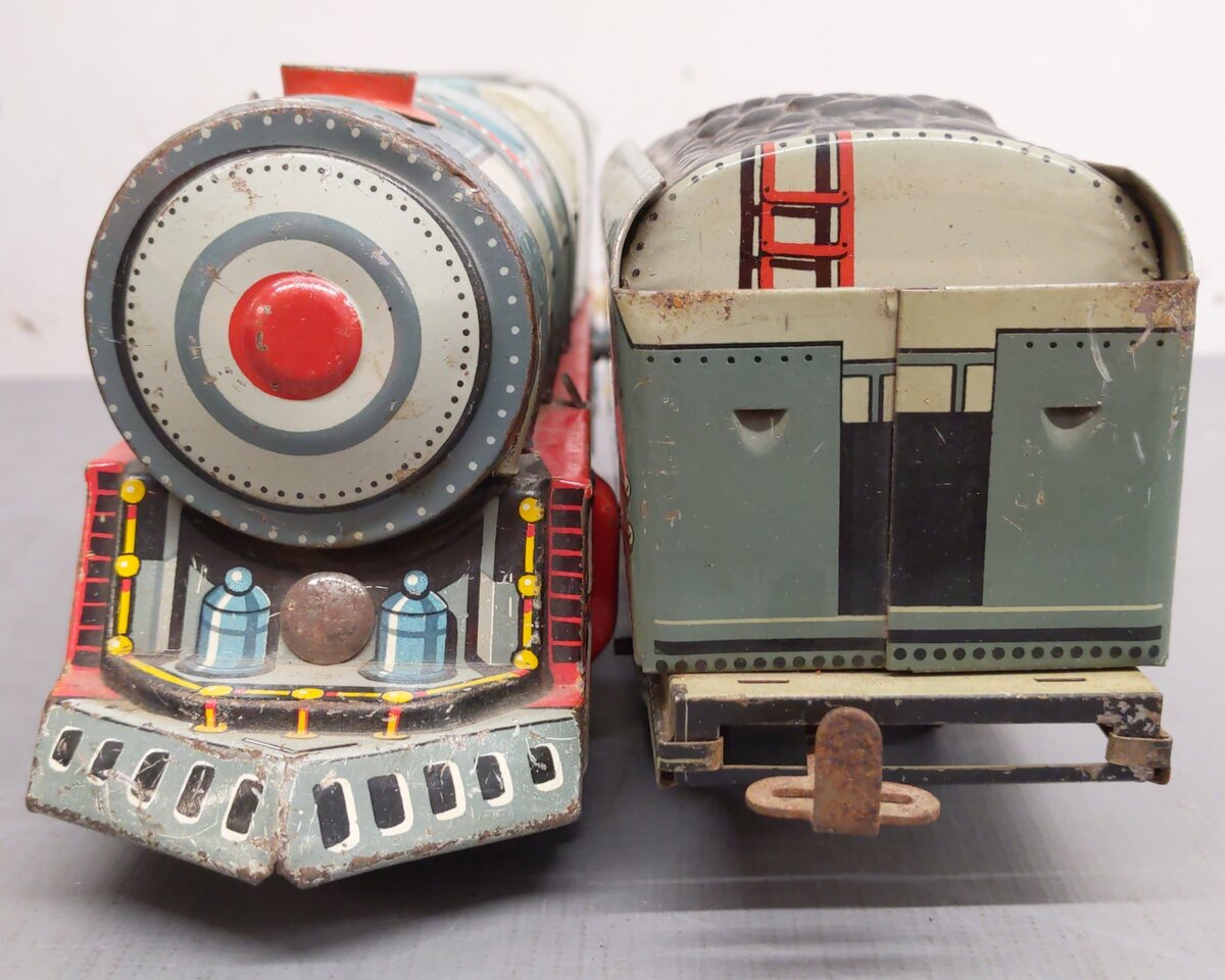 Unique 742 Vintage O Turn Key Steam Locomotive Lithographed Tin Freight Set VG