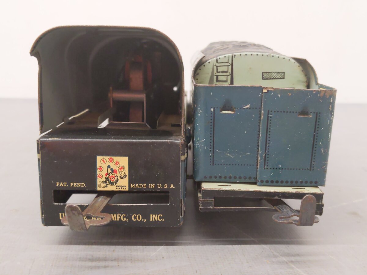 Unique 1950 Vintage O Gauge Electric Train Set