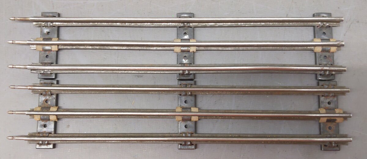 Unique 1950 Vintage O Gauge Electric Train Set VG