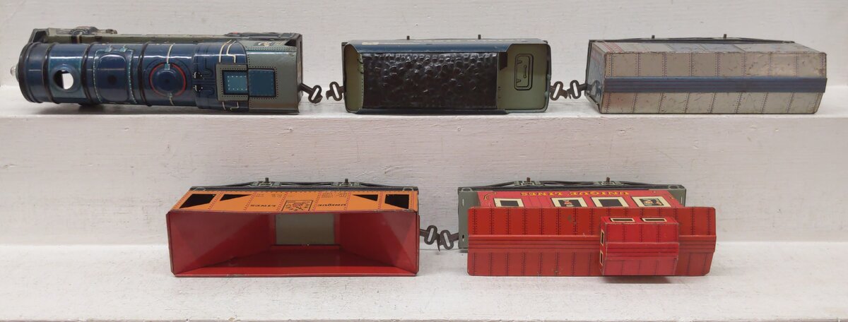 Unique 1950 Vintage O Gauge Electric Train Set VG