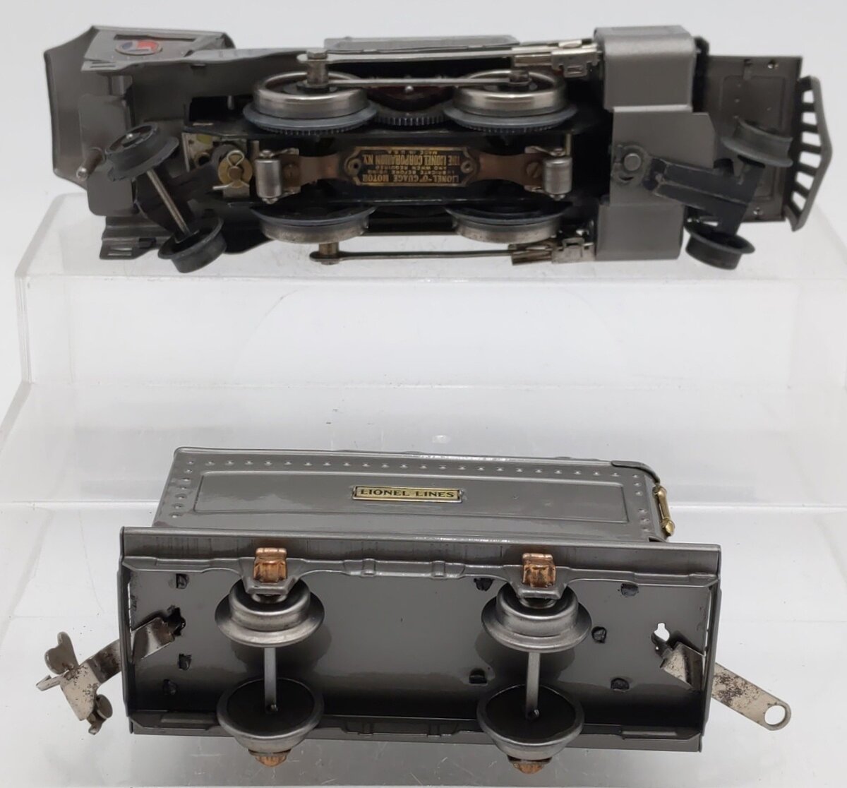 Lionel 259E Vintage O Gray 2-4-2 Streamlined Steam Locomotive & Tender