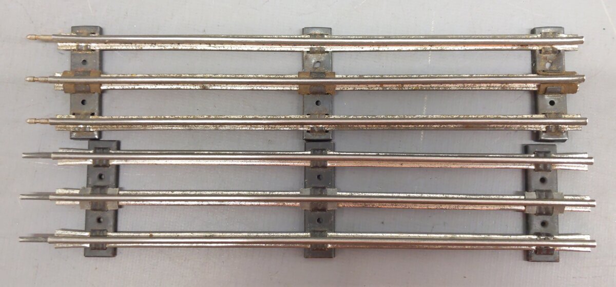 Unique 1950 Vintage O Gauge Electric Train Set
