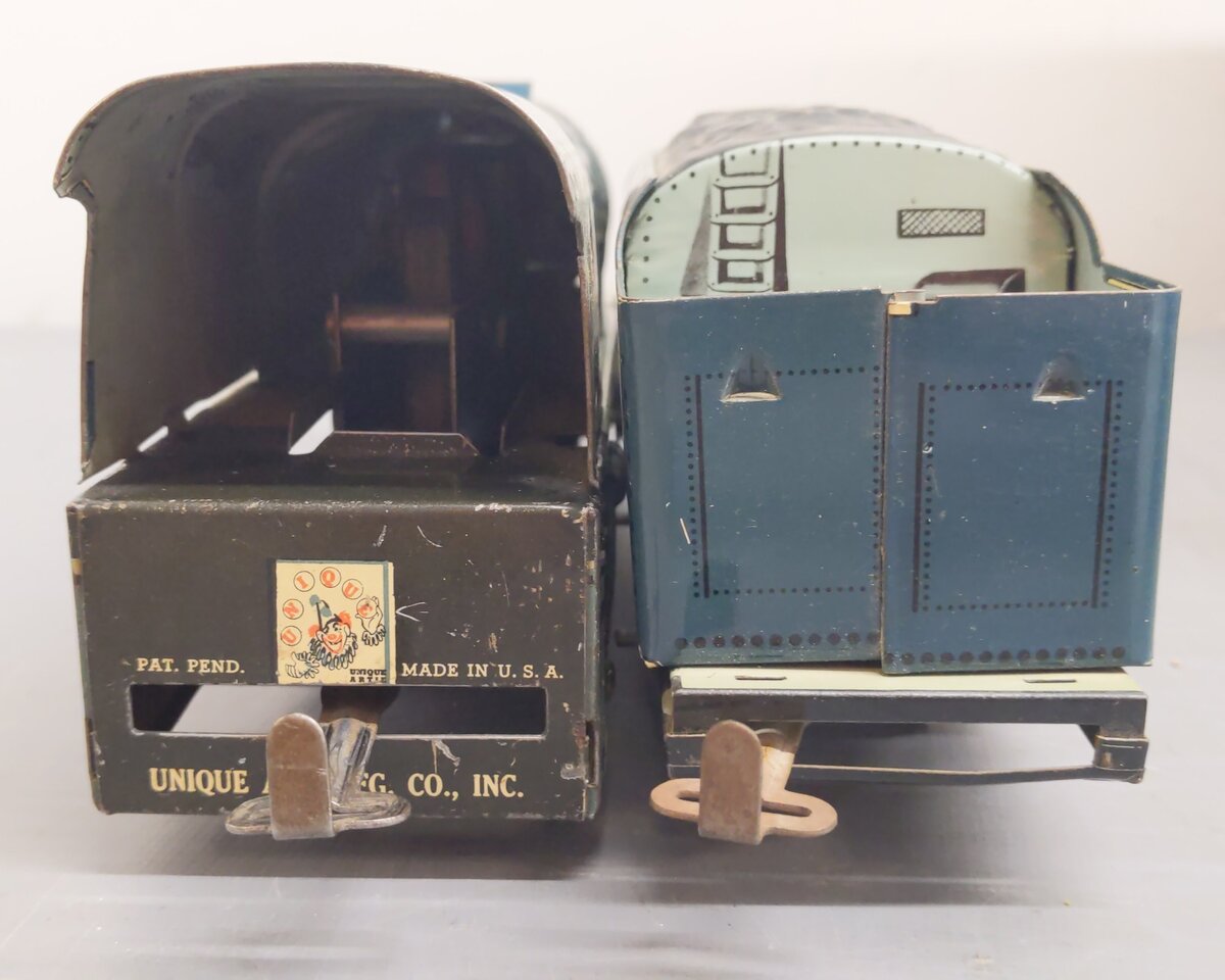 Unique 1950 Vintage O Gauge Electric Train Set