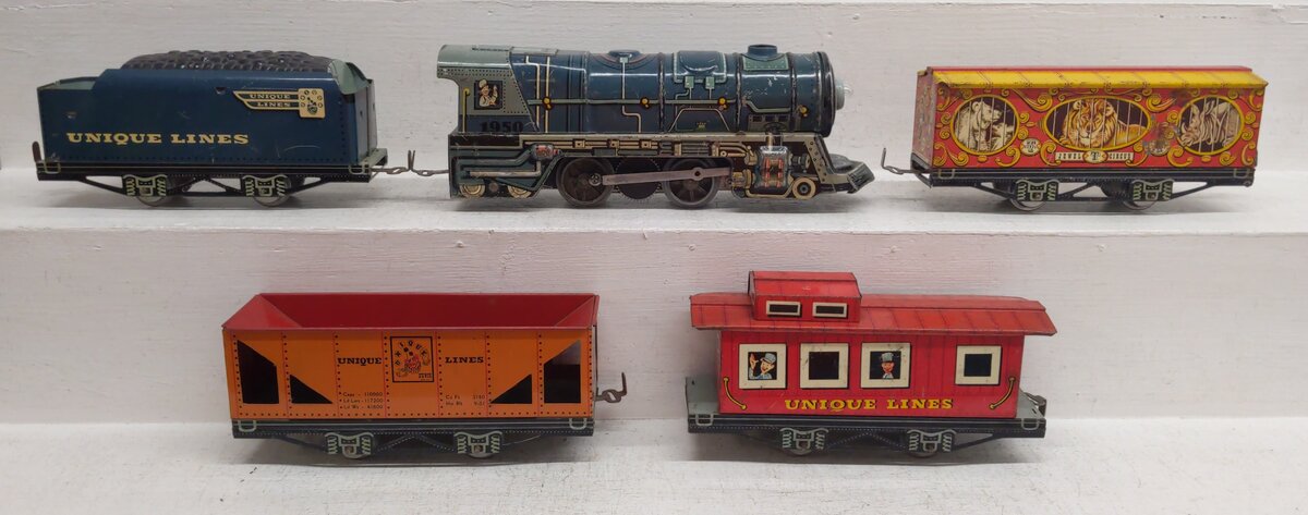 Unique 1950 Vintage O Gauge Electric Train Set