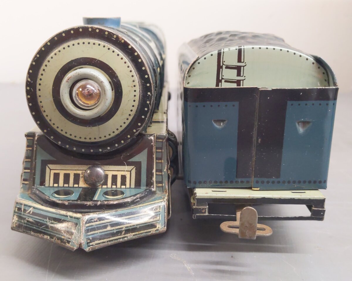 Unique 1950 Vintage O Gauge Electric Train Set