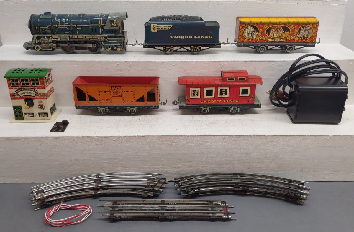 Unique 1950 Vintage O Gauge Electric Train Set