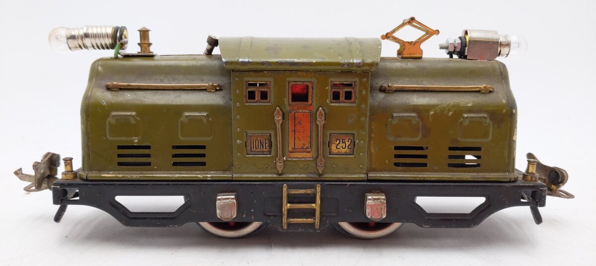 Lionel 252 Vintage O Prewar 4-Wheel Powered Electric Locomotive