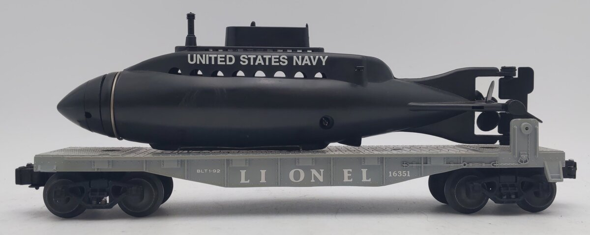 Lionel 6-16351 O Gauge Lionel Lines Flatcar with Navy Submarine EX