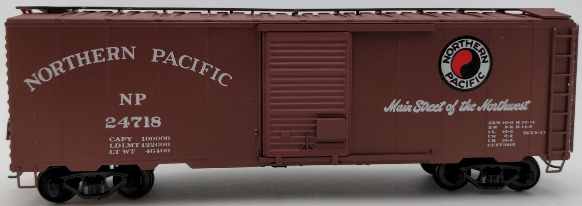 American Models 1126 S Scale Northern Pacific 40' Boxcar #24718 EX/Box