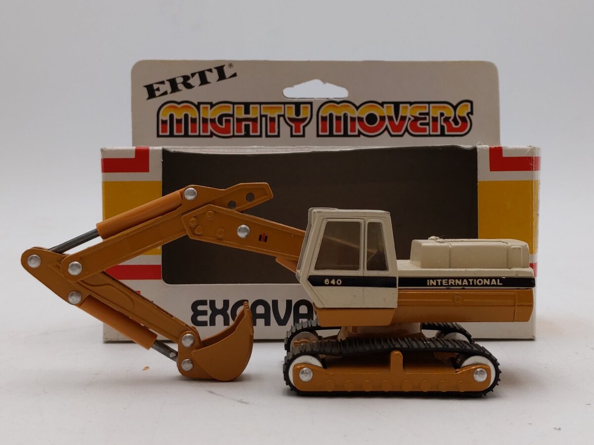 Ertl Mighty Movers #1854 1:64 Scale Excavator 640 EX/Box