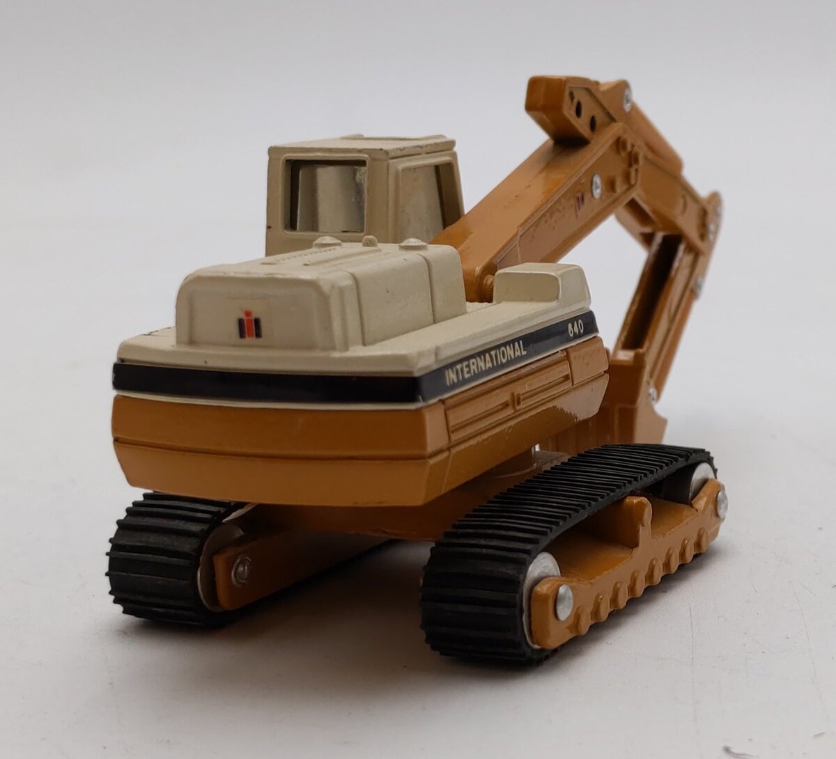 Ertl Mighty Movers #1854 1:64 Scale Excavator 640 EX/Box