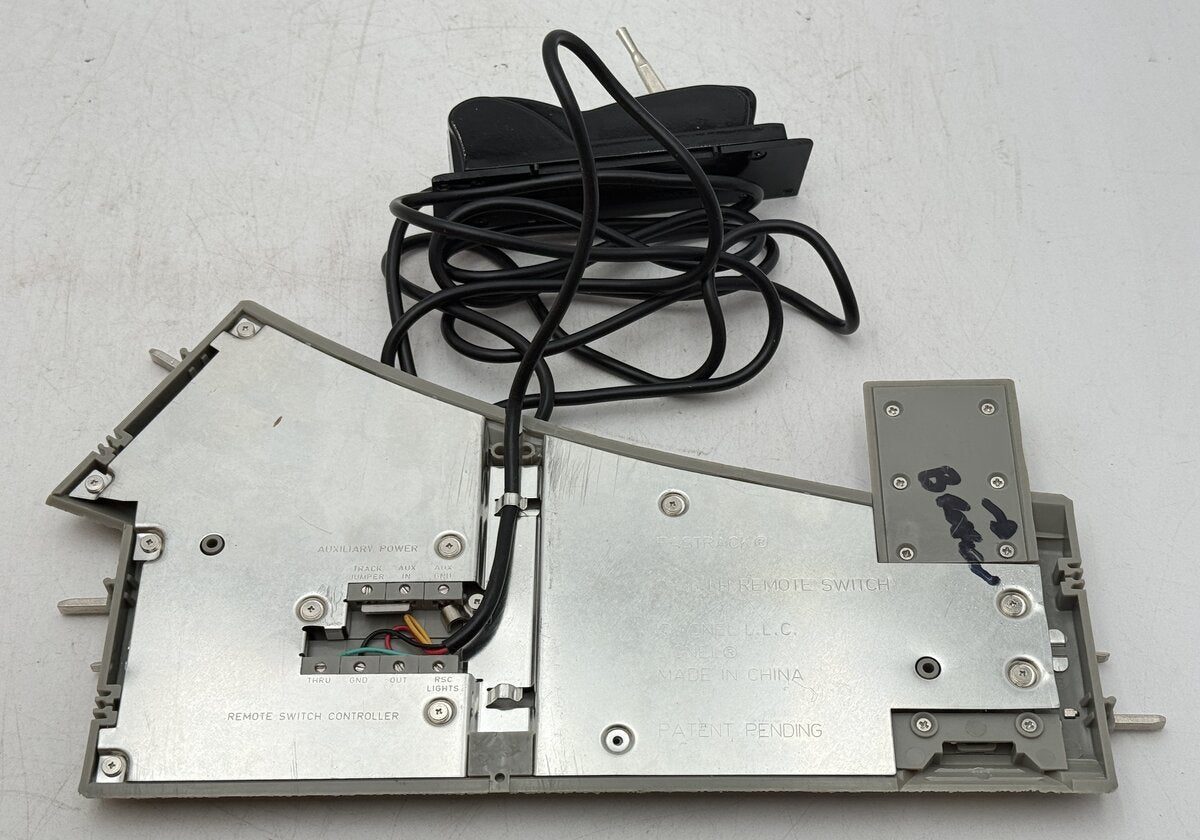 Lionel 6-12045 O O36 Left Hand Remote-Control FasTrack Curved Switch Turnout EX/Box