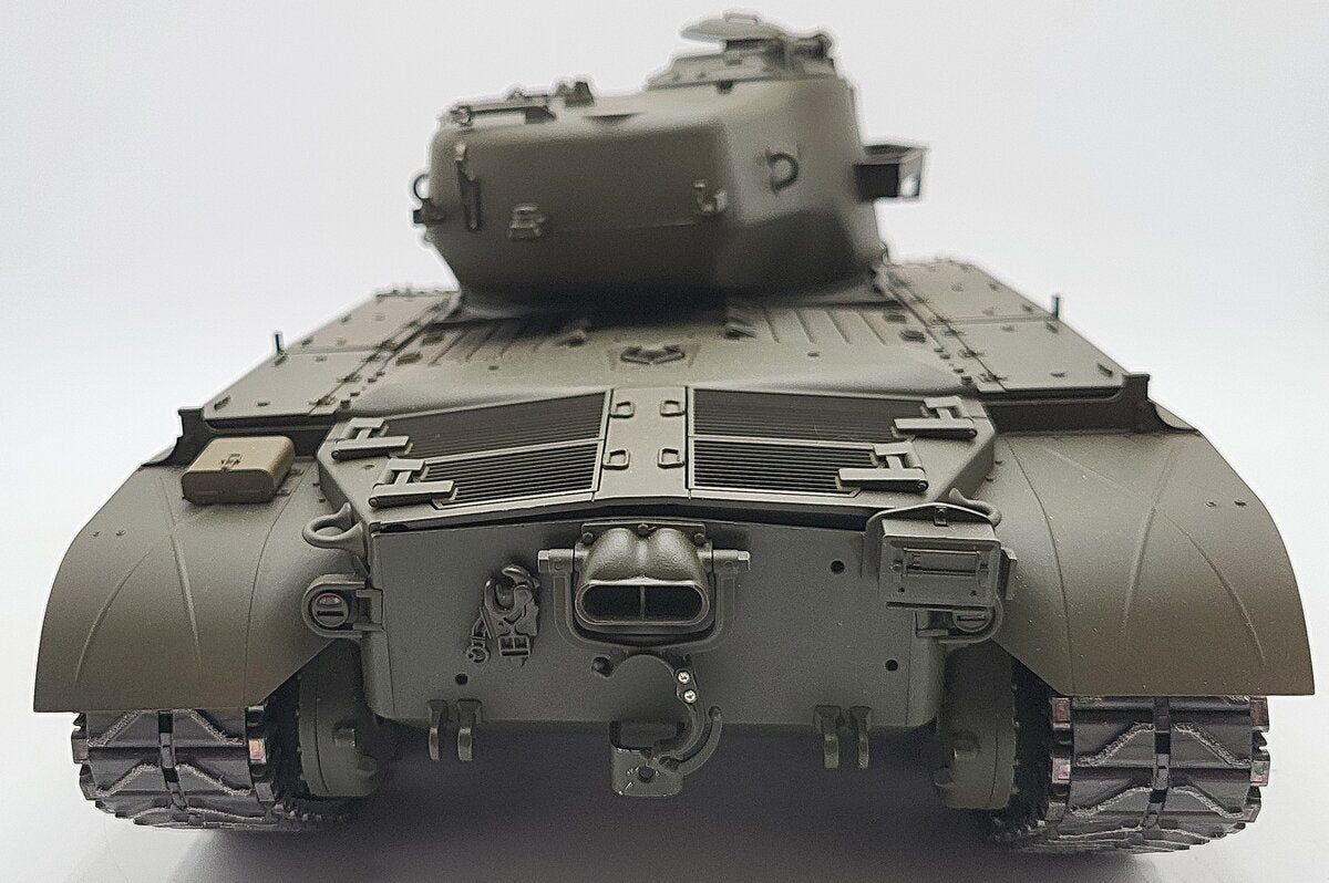 Tamiya 1:16 RC U.S. M26 Pershing T26E3 Tank & Spektrum Controller VG