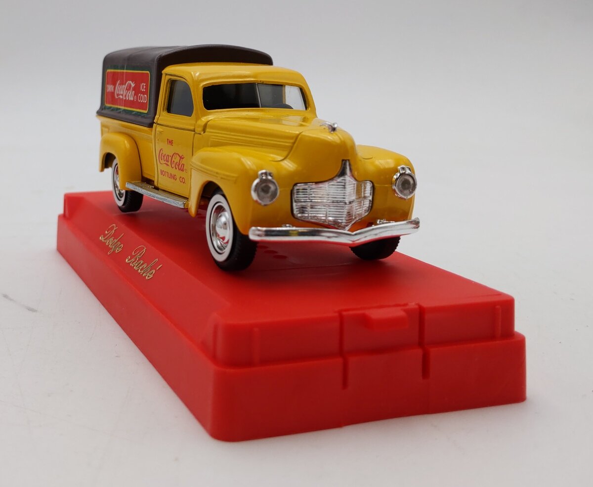 Coca-Cola Solido 1:43 Scale Dodge Bacho Pick-up truck w/ Covered Bed NIB
