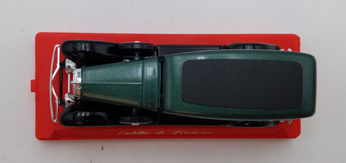 Coca-Cola Solido 1:43 Scale Cadillac de Livraison NIB