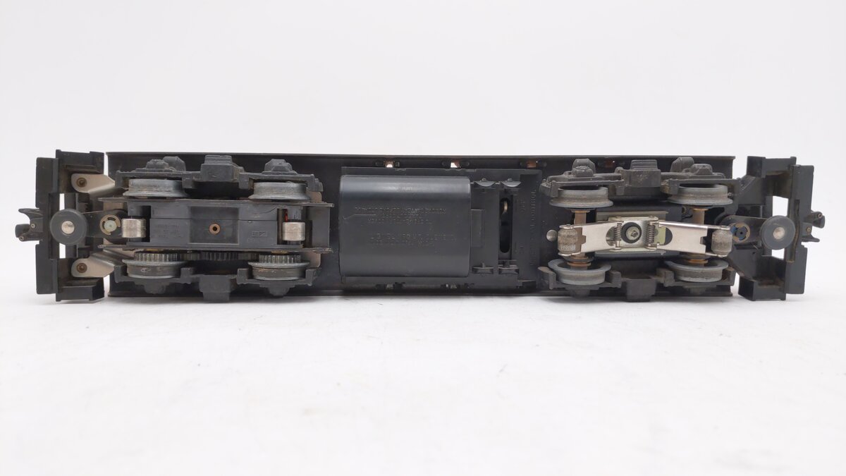 Lionel 6-8030 O Gauge Illinois Central GP-9 Diesel Locomotive #8030 VG/Box
