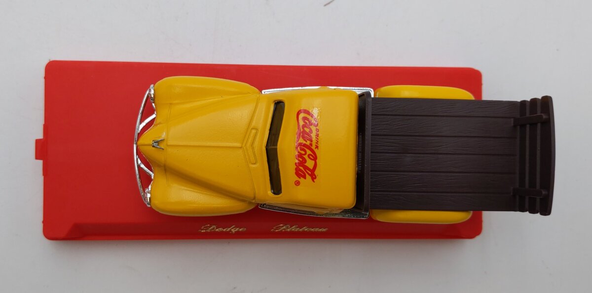Coca-Cola Solido 1:43 Scale Dodge Plateau Flatbed Truck NIB