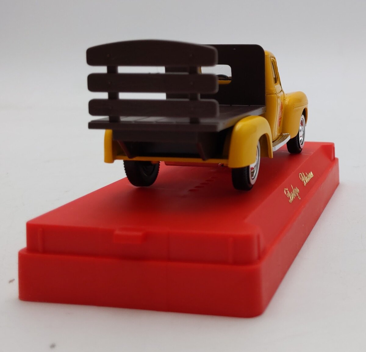 Coca-Cola Solido 1:43 Scale Dodge Plateau Flatbed Truck NIB