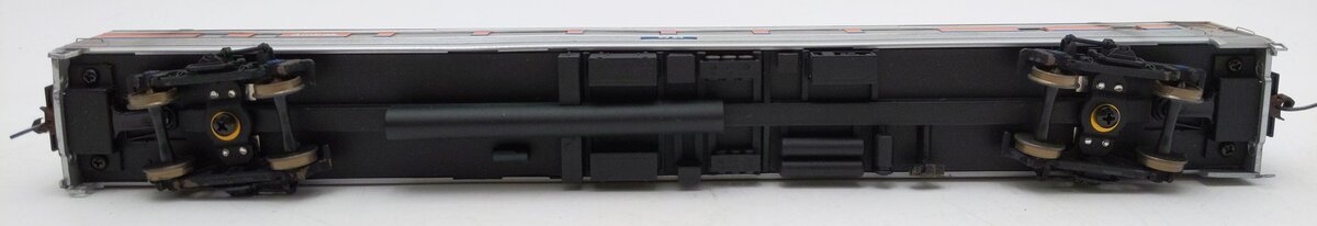 Walthers 932-6382 HO Scale Amtrak Phs 85' Budd 52-Seat Coach Custom Painted/Box