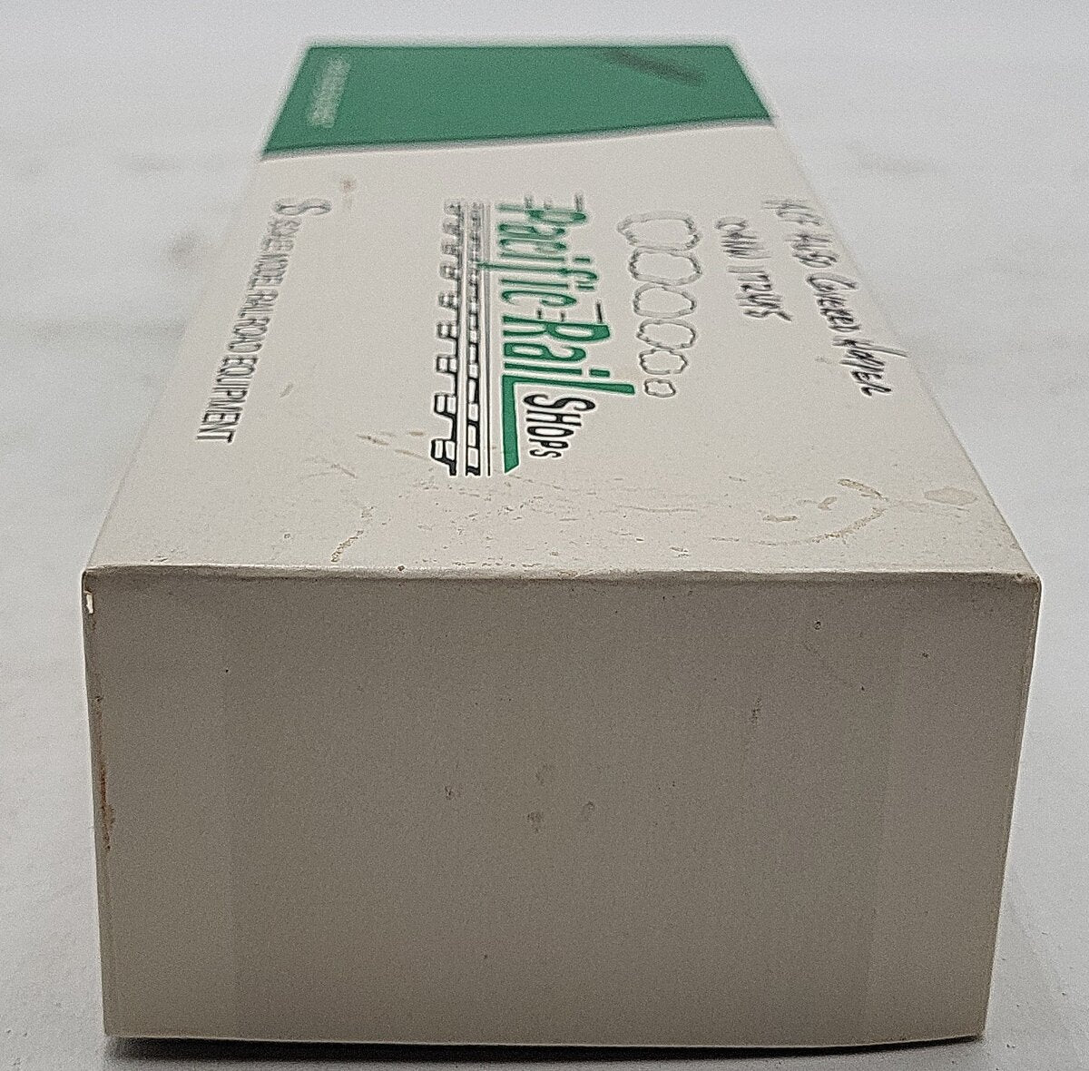 Pacific Rail CH-660 S Scale Chicago & North Western Covered Hopper #172495 EX/Box
