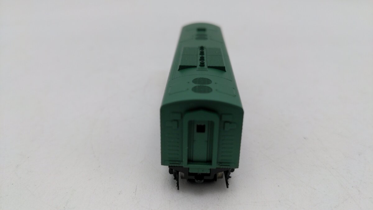 Micro-Trains 98702070 N Scale Powered Diesel Locomotive B Unit EX/Box