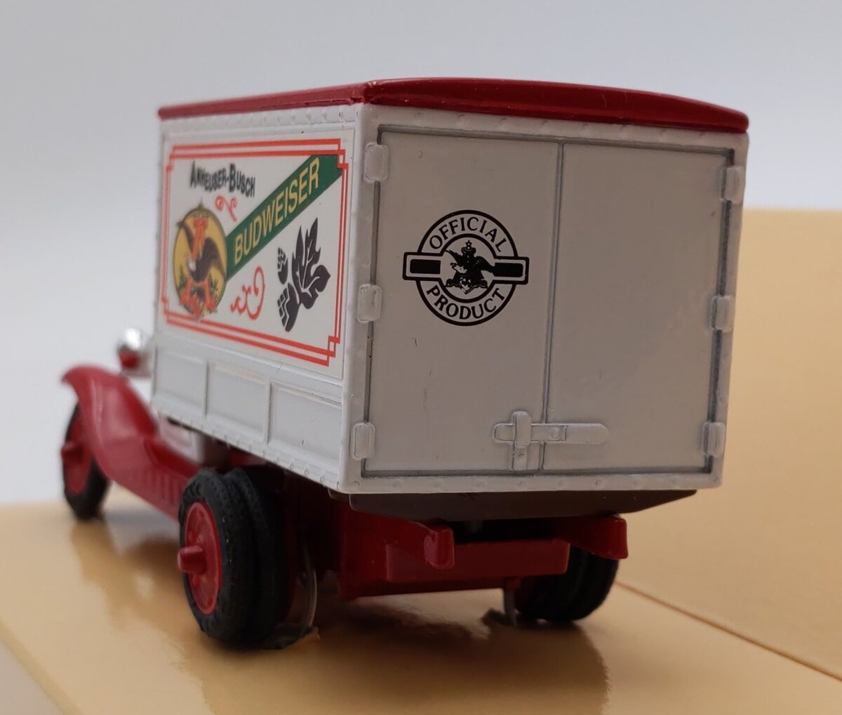 Ertl 9836 1:43 Die Cast Anheuser Busch Budweiser Truck LN/Box