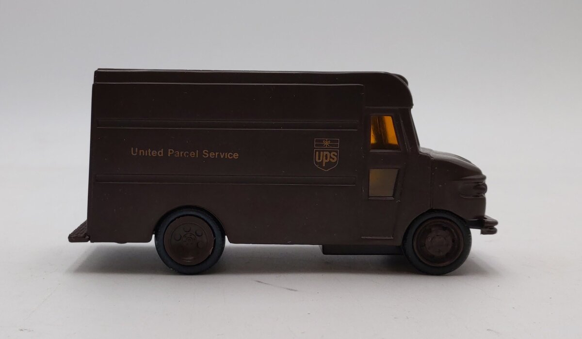 United Parcel Service P-600 Package car LN/Box