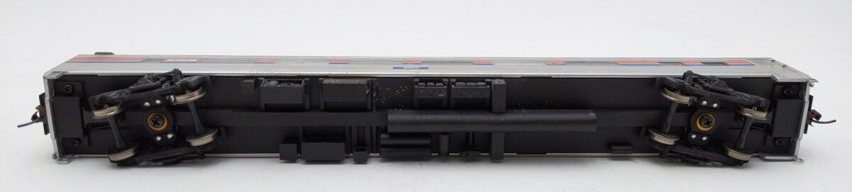 Walthers 932-6302 HO Amtrak Ph II 85' Budd 46 Seat Coach Car EX/Box