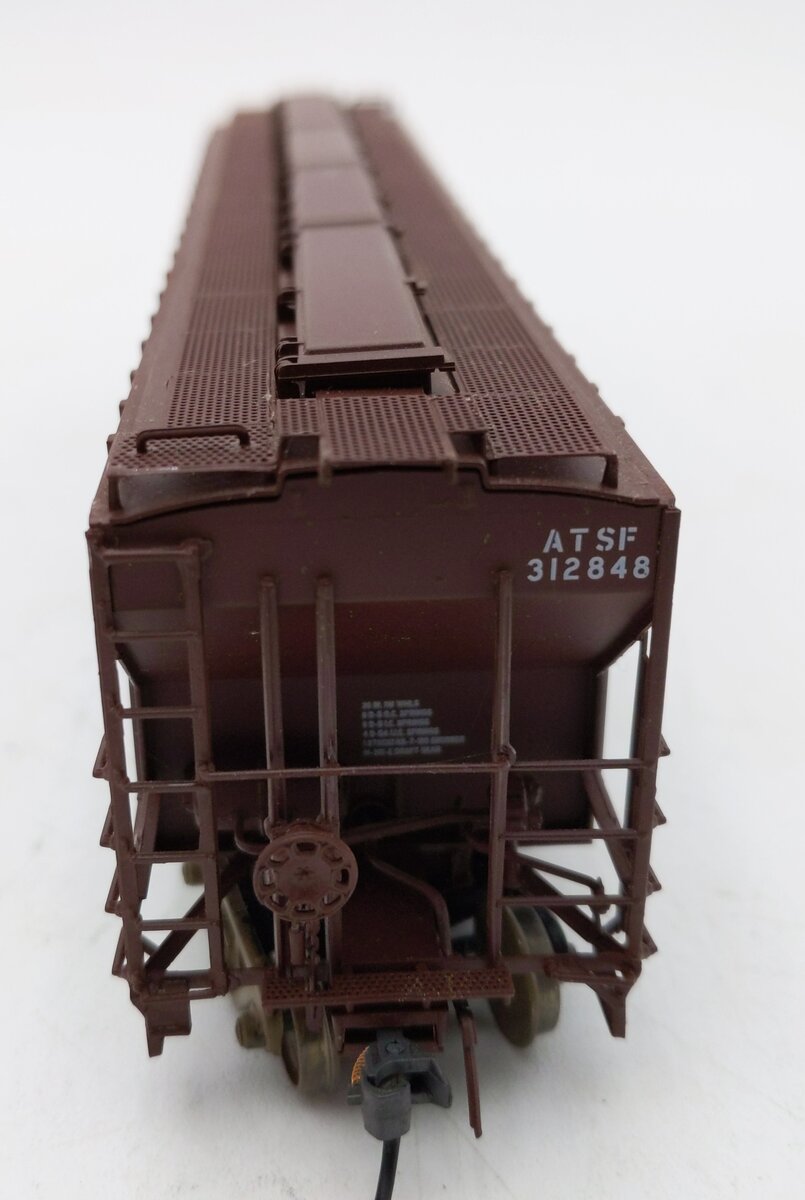 InterMountain 45361-05 HO 4750' Cubic 3-Bay Covered Hopper ATSF-Q Car #312848/Box