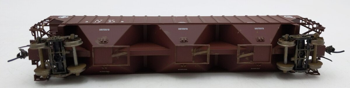 InterMountain 45361-05 HO 4750' Cubic 3-Bay Covered Hopper ATSF-Q Car #312848/Box
