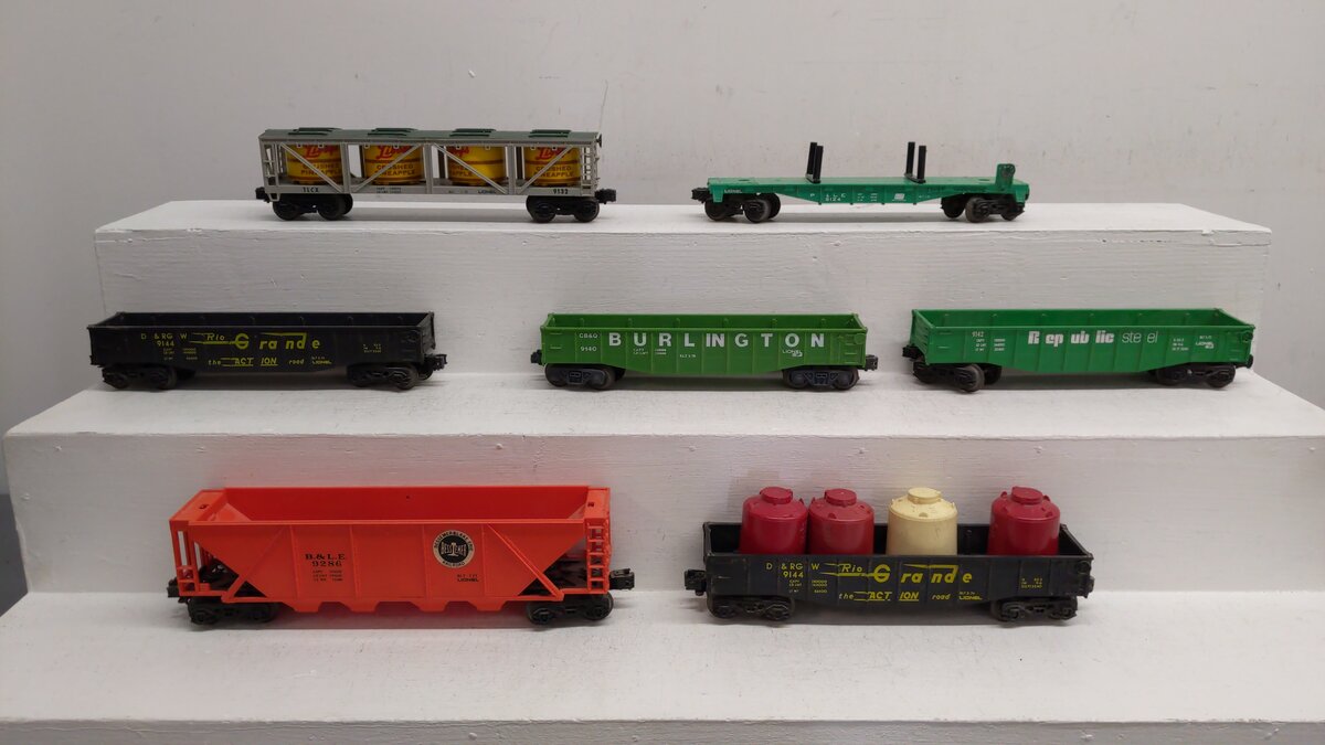Lionel O Gauge Assorted Freight Cars [7] VG