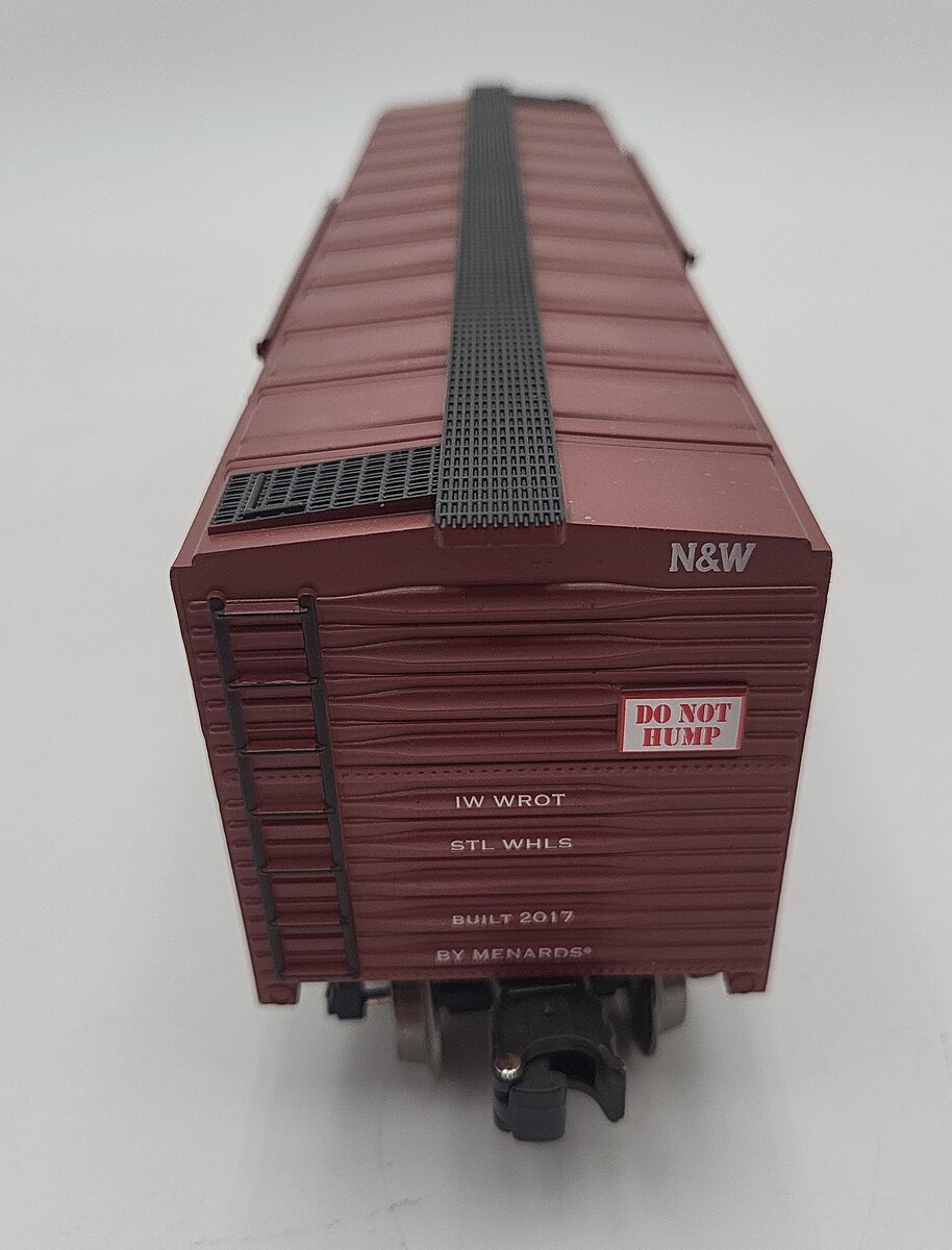 Menards 279-4262 O Norfolk & Western Box Car LN/Box