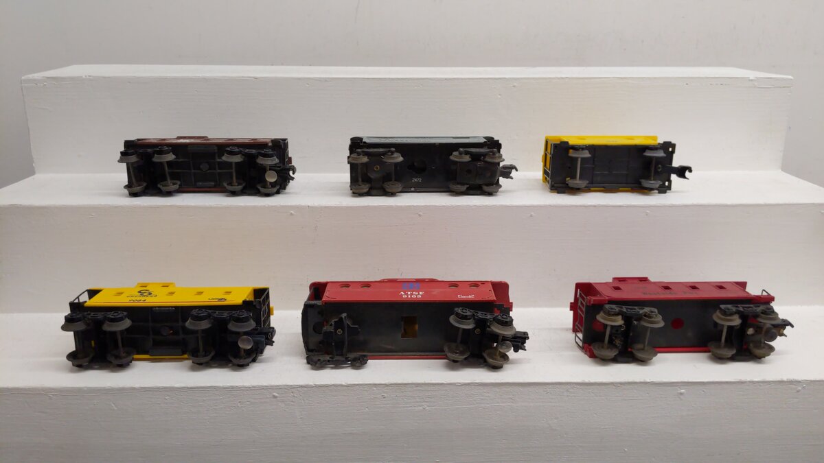 Lionel O Gauge Assorted Cabooses [6]