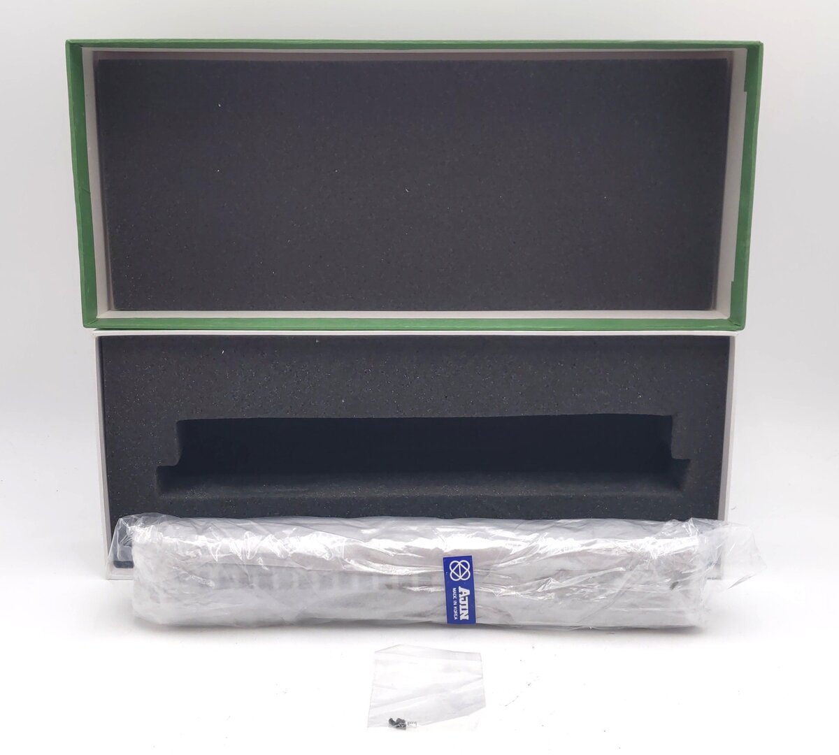 Overland 3298.1 HO BRASS CB&Q Power Car #7301 w/Interior & Lights MT/Box