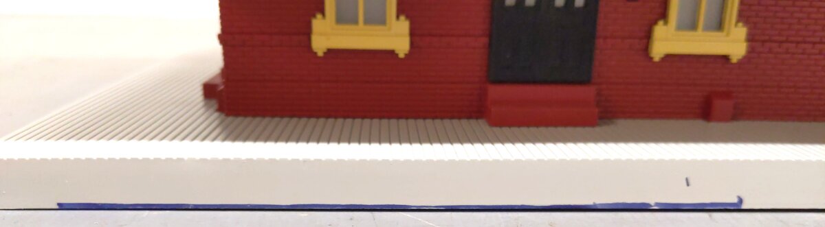 MTH 30-90094 Dark Red Stone Passenger Station EX/Box