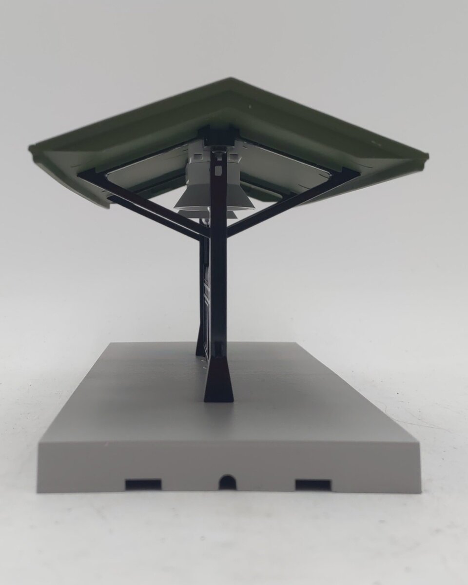 MTH 30-90315 Gray w/Green Roof Passenger Station Platform LN