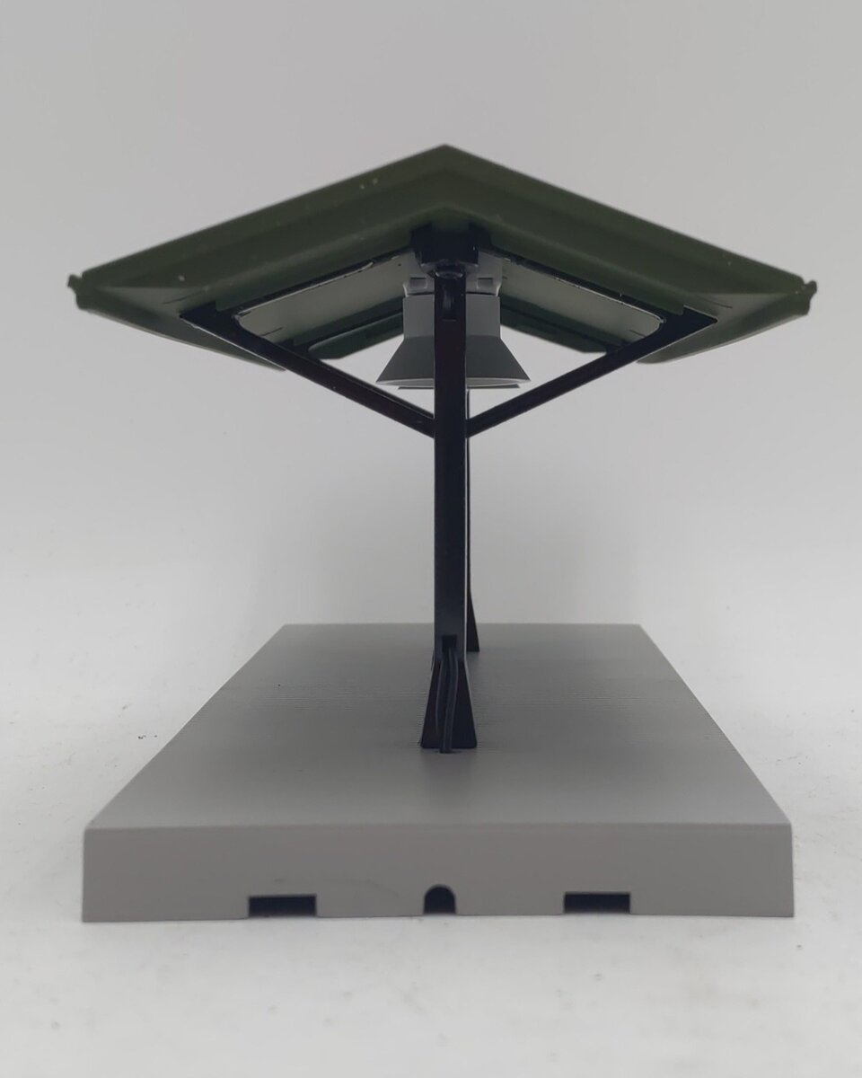 MTH 30-90315 Gray w/Green Roof Passenger Station Platform LN