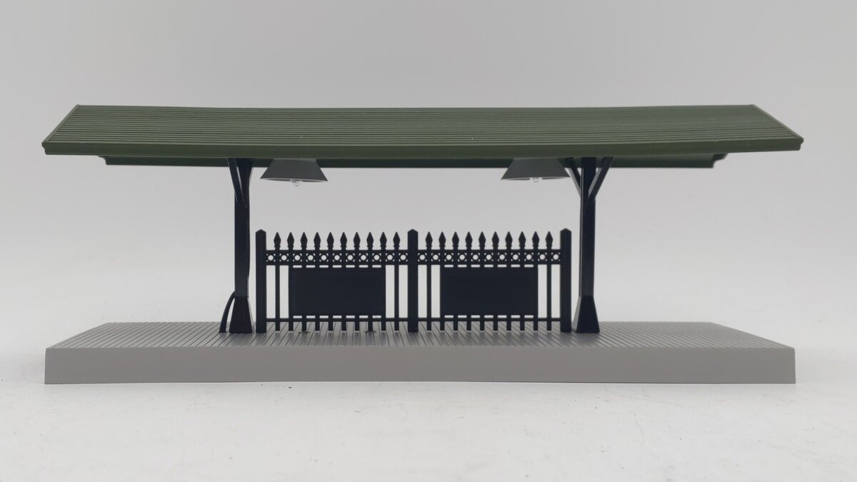 MTH 30-90315 Gray w/Green Roof Passenger Station Platform LN