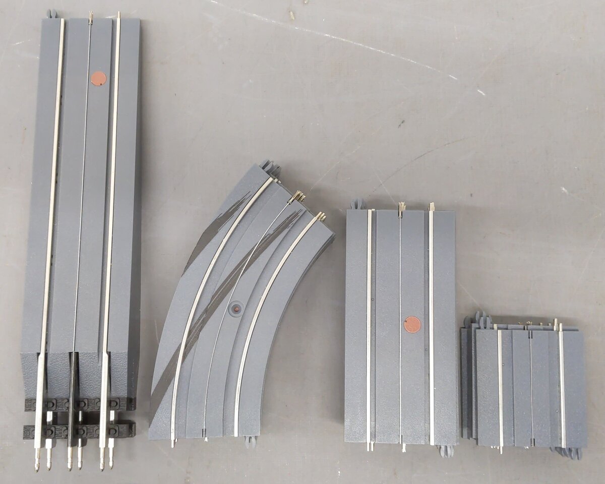K-Line O Assorted SuperStreets Straight & Curve Track Sections (24) EX