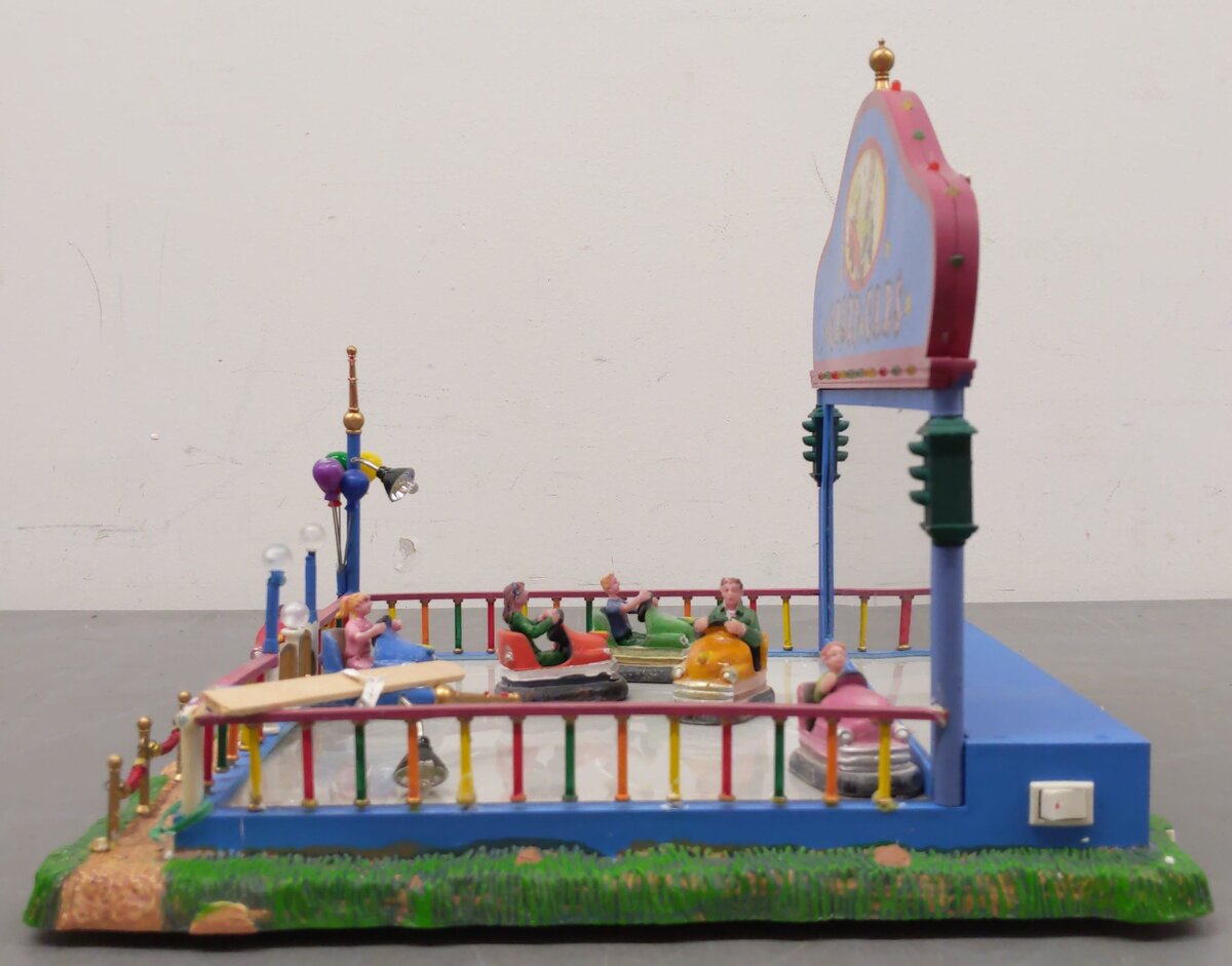 Lemax 64488 Village Collection Crazy Cars with Adapter/Box