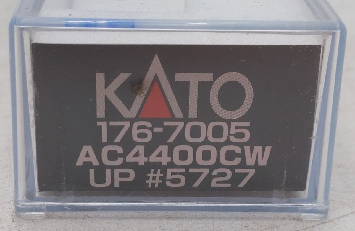 Kato 176-7005 N Scale Union Pacific AC4400CW Diesel Locomotive #5727 EX/Box