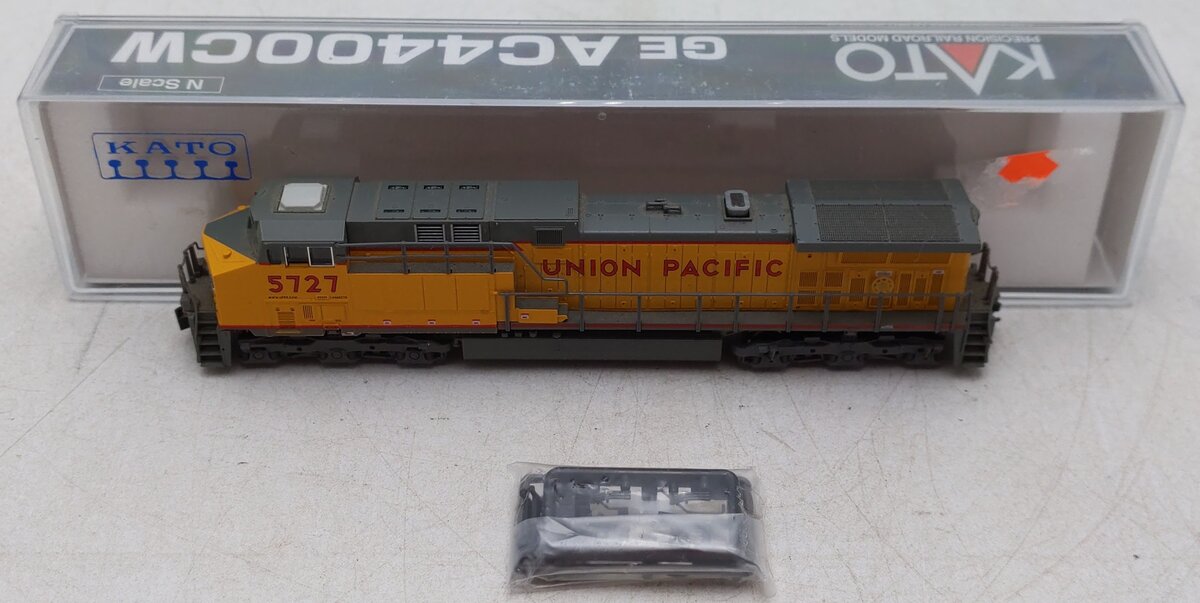 Kato 176-7005 N Scale Union Pacific AC4400CW Diesel Locomotive #5727 EX/Box