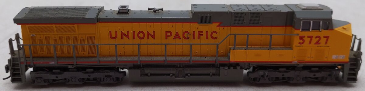 Kato 176-7005 N Scale Union Pacific AC4400CW Diesel Locomotive #5727 EX/Box