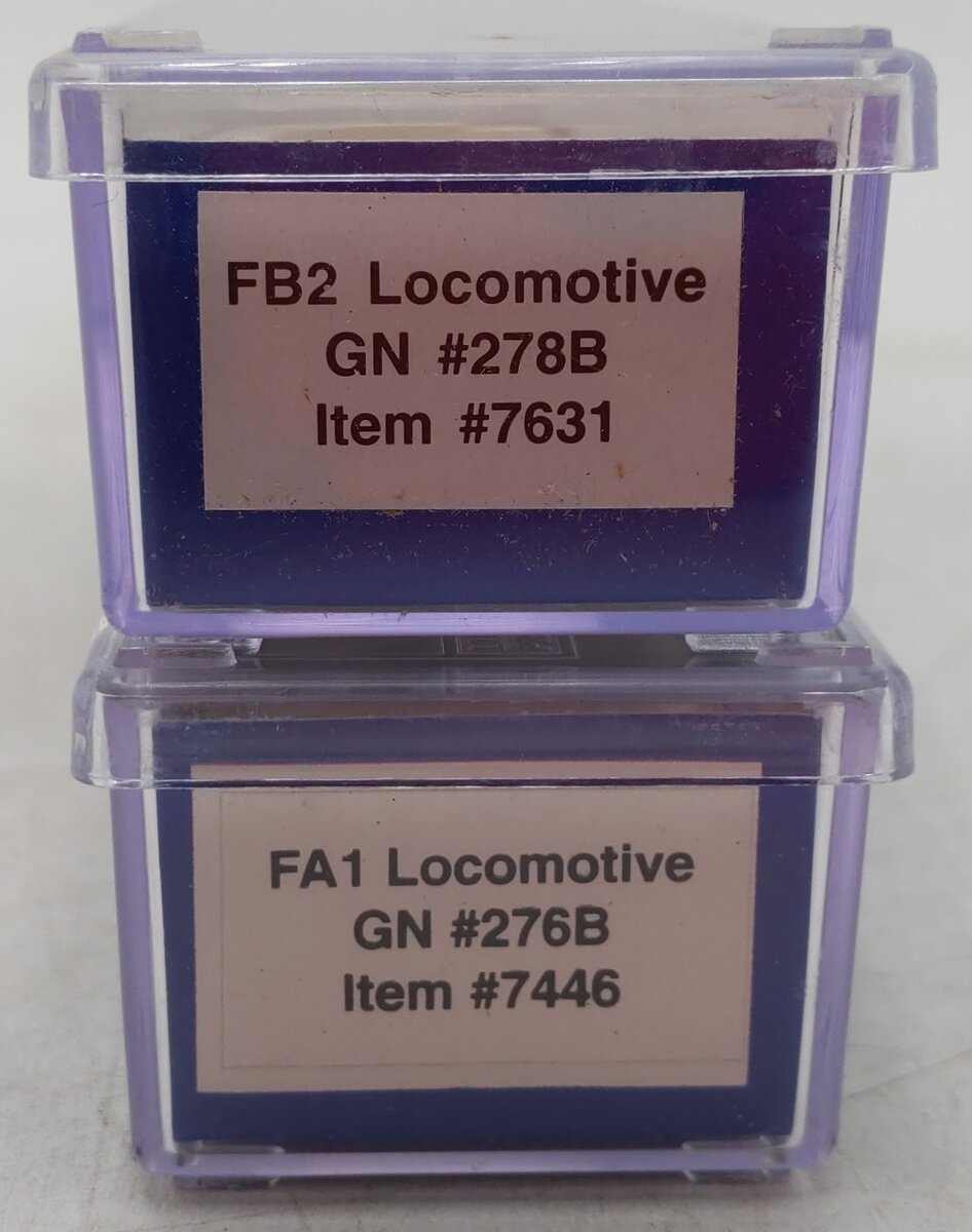 Life Like 7446 N Great Northern FA-1 Diesel Locomotives #276A/B (Set of 2) EX/Box