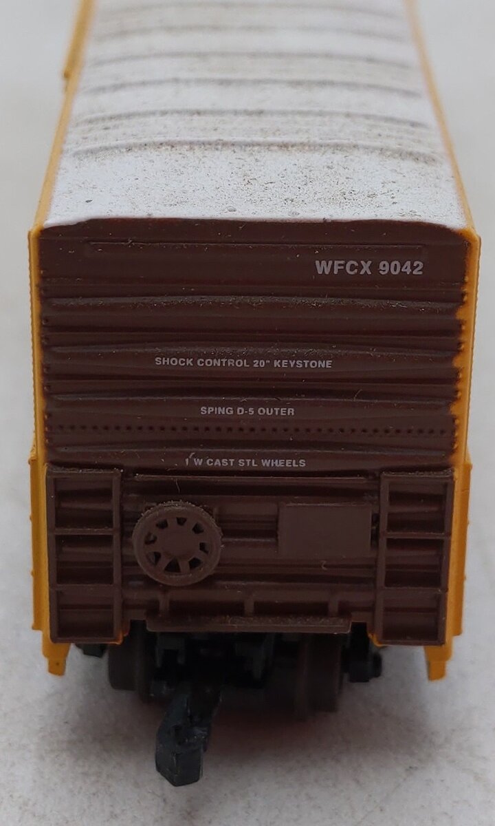 Athearn 11123 N Scale Great Northern Refrigerator Car #9042 VG