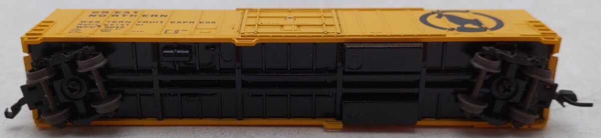 Athearn 11123 N Scale Great Northern Refrigerator Car #9042 VG