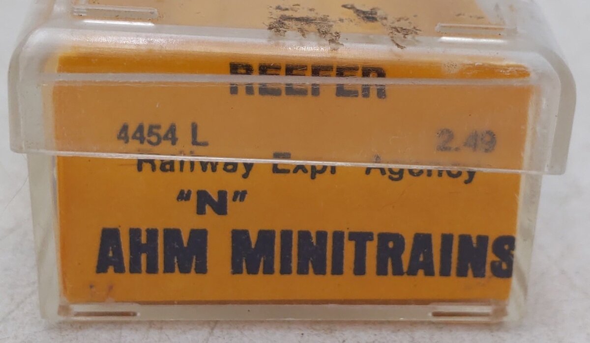 AHM 4454 N Railway Express Agency Reefer #6500 EX/Box