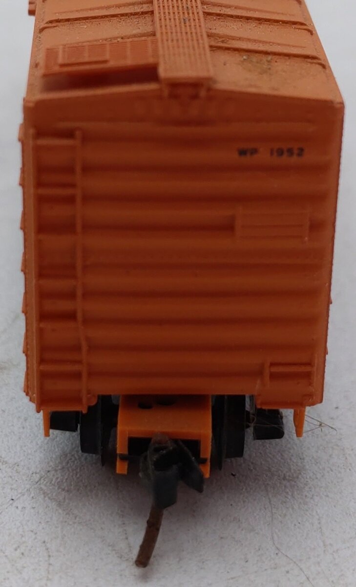 Micro-Trains 02000506 N Western Pacific 40' Standard Single Door Boxcar #1952 EX/Box