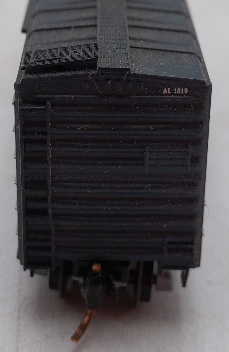 Micro-Trains 02100372 N Alabama State 40' Standard Plug Door Boxcar #1819 VG/Box