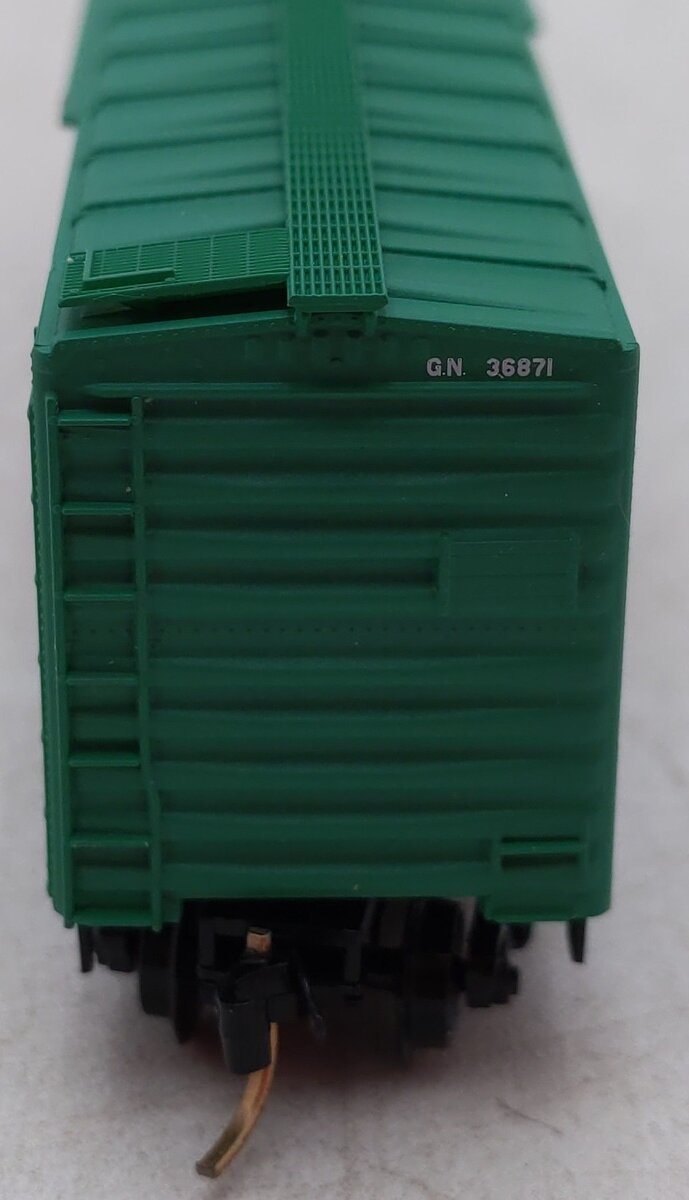 Micro-Trains 03200340 N Great Northern 50' Steel Plug Door Boxcar #36871 EX/Box